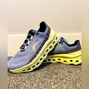 On Running Cloudmonster - Women’s size 7